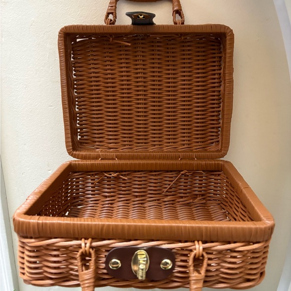 Brown Woven Wicker Storage Basket - Picture 7 of 13